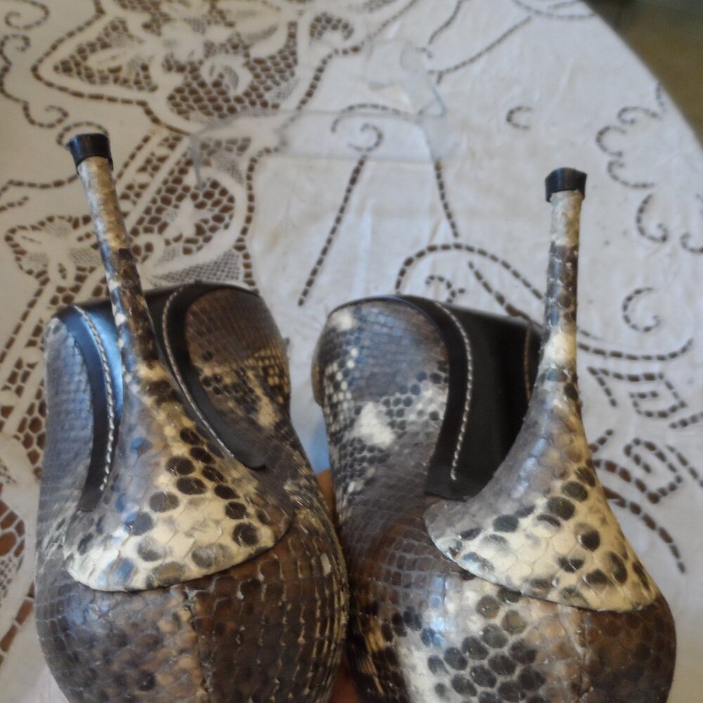 Giuseppe Zanotti Gray Leathe rSnake Skin Print Heeled Pumps Size 38B - Picture 14 of 16